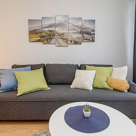 Bright Apartment,For 1-4,Near Old Town Вилнюс Екстериор снимка