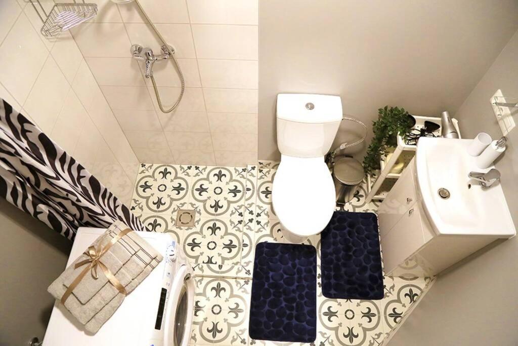 Bright Apartment,For 1-4,Near Old Town Вилнюс Екстериор снимка
