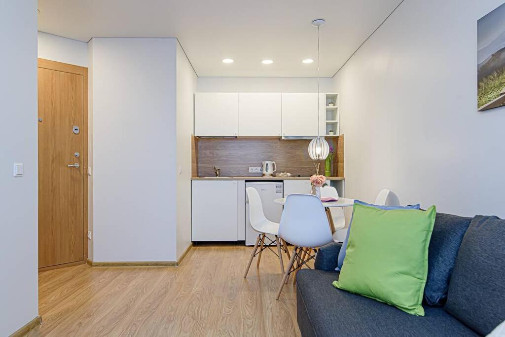 Bright Apartment,For 1-4,Near Old Town Вилнюс Екстериор снимка