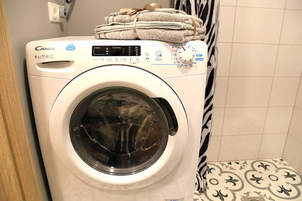 Bright Apartment,For 1-4,Near Old Town Вилнюс Екстериор снимка