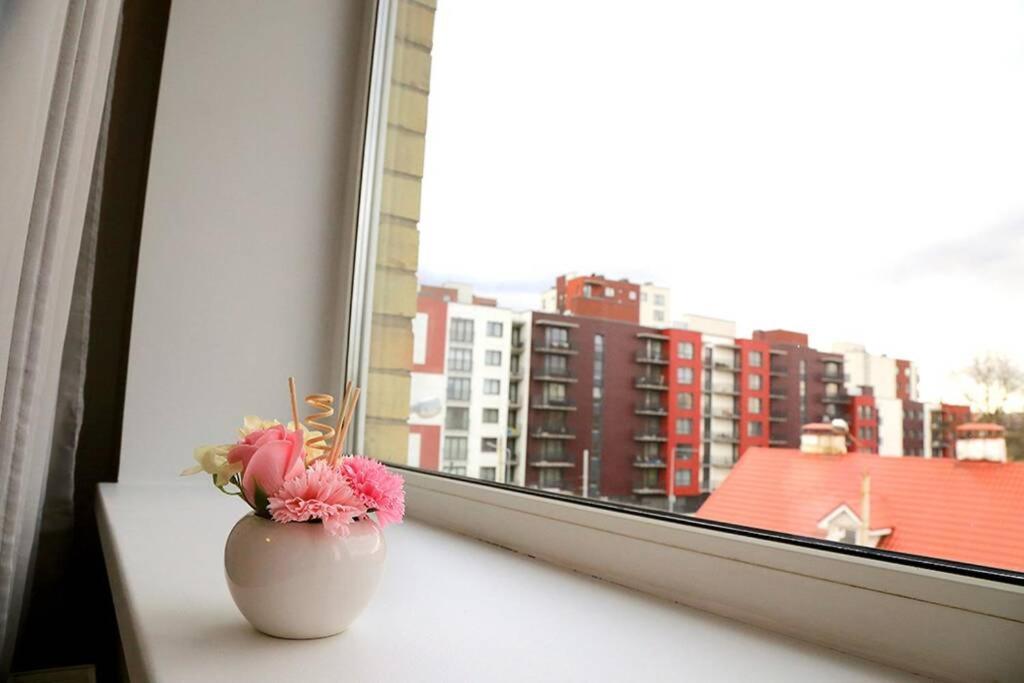 Bright Apartment,For 1-4,Near Old Town Вилнюс Екстериор снимка