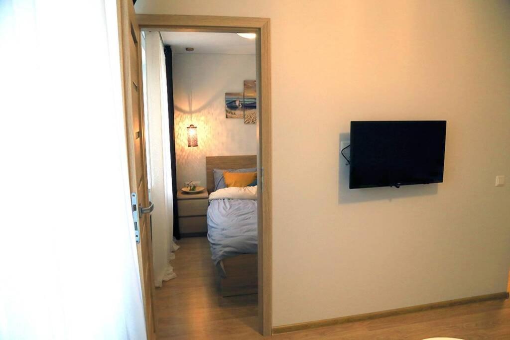 Bright Apartment,For 1-4,Near Old Town Вилнюс Екстериор снимка