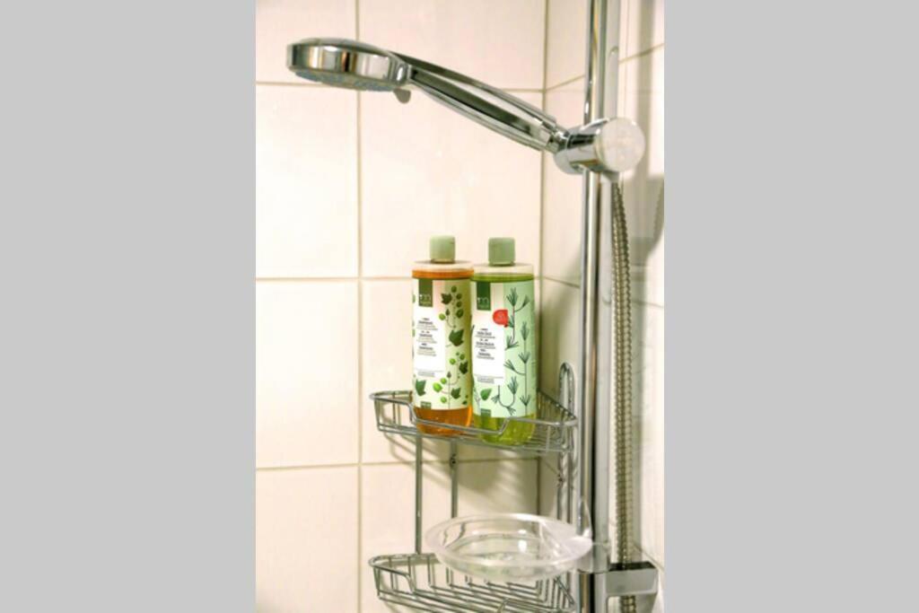Bright Apartment,For 1-4,Near Old Town Вилнюс Екстериор снимка